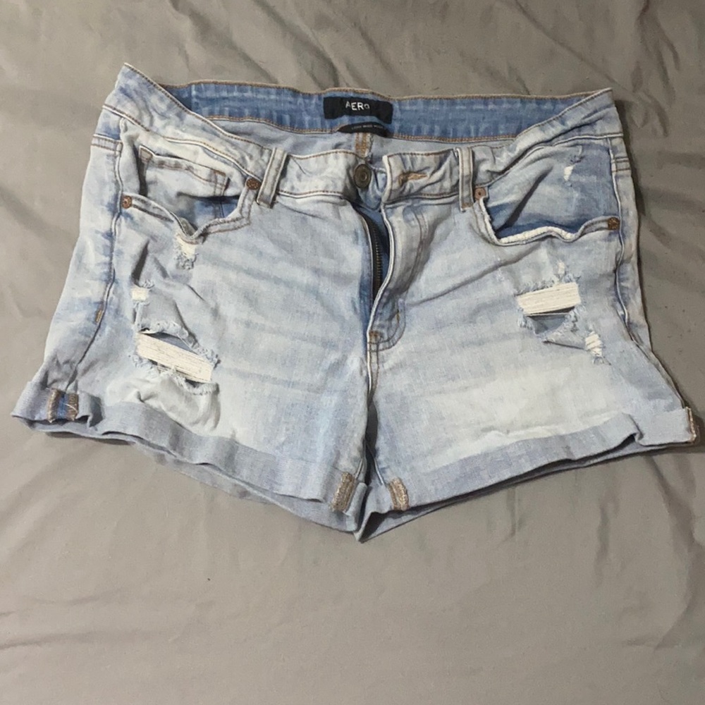Light wash distressed Aeropostale Jean shorts